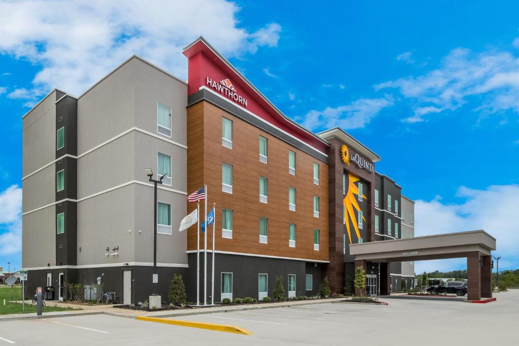 Hawthorn Extended Stay by Wyndham Sulphur Lake Charles, Sulphur