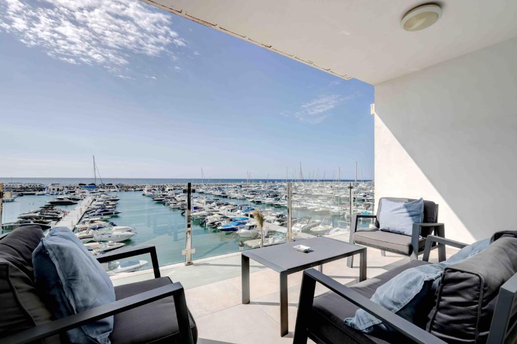 Modern 2 Bed Puerto Banus Apartment K2 — Hotel in Marbella
