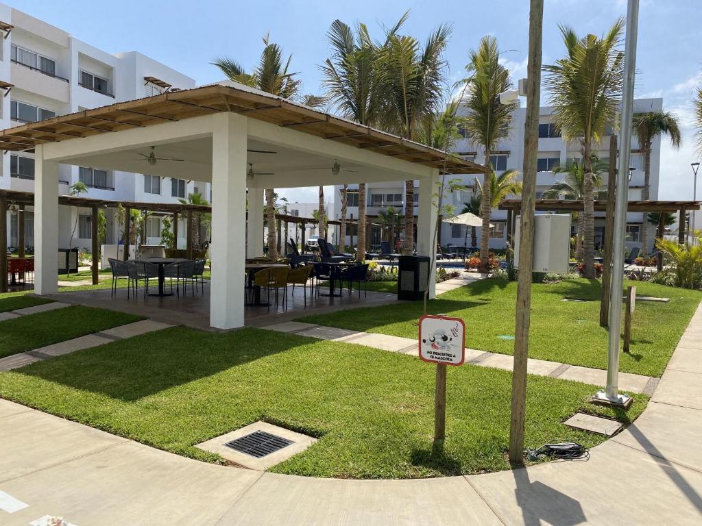 Nuevo Departamento con Excelente Ubicación y Muy Bonita Alberca - Residencial Almarena II - 5