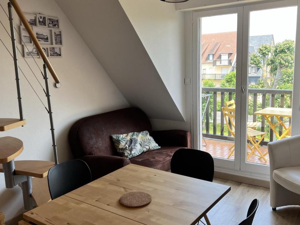 Accès direct plage, T3 mezzanine, 4 pers, balcon, parking, proche thalasso à Cabourg - FR-1-487-357 - 1