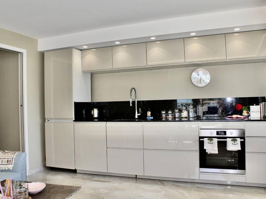 Superbe appartement climatisé avec terrasse et jardin à Villeneuve Loubet Plage - FR-1-252A-106 - 3