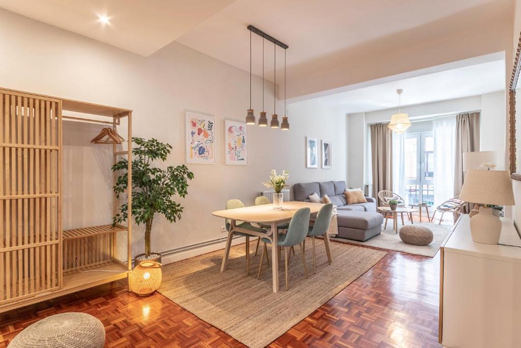 Spacious and lovely in the City Center of Bilbao, Bilbao