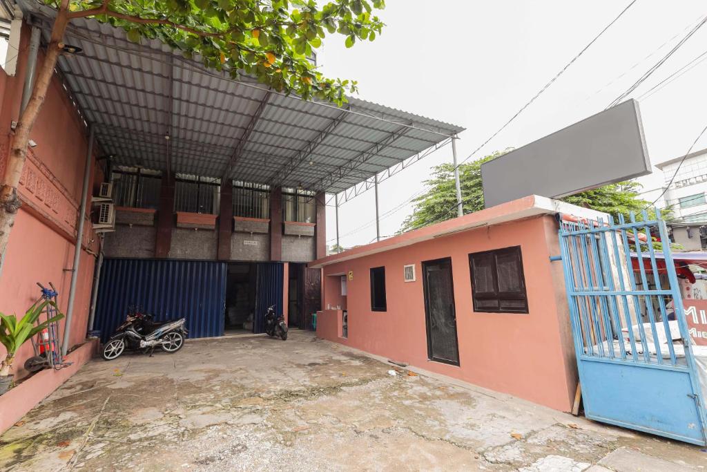 OYO 90109 Wisma Basco Syariah photo