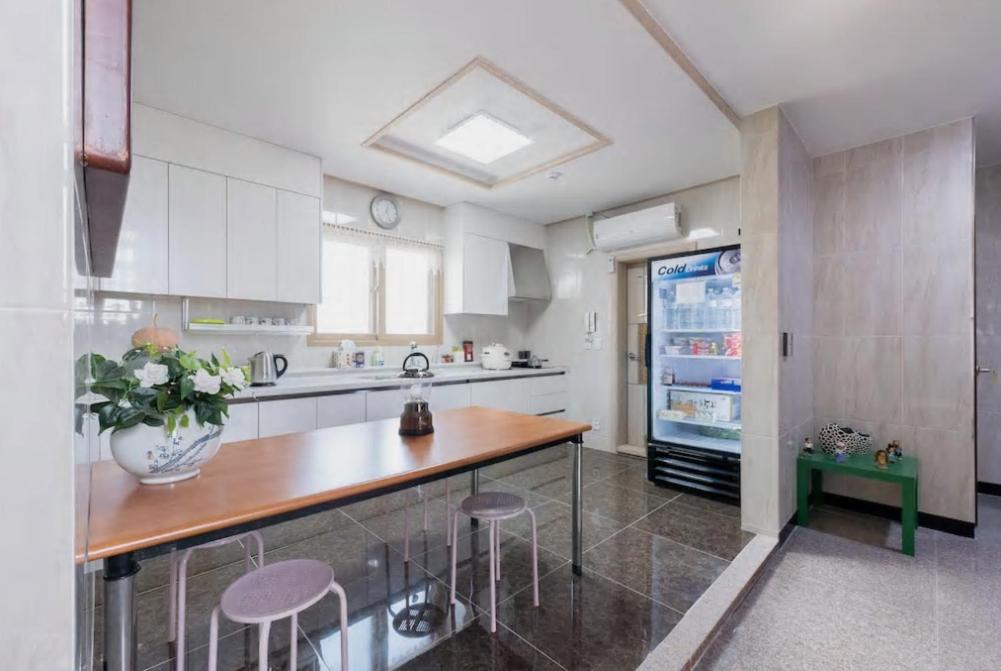 Hub Guesthouse photo