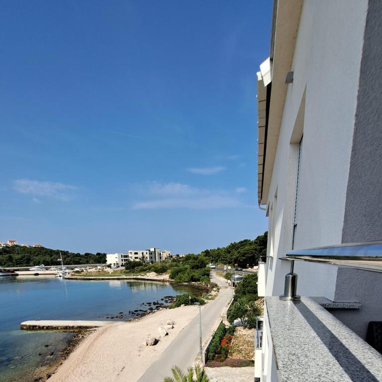 VILA KIKA photo