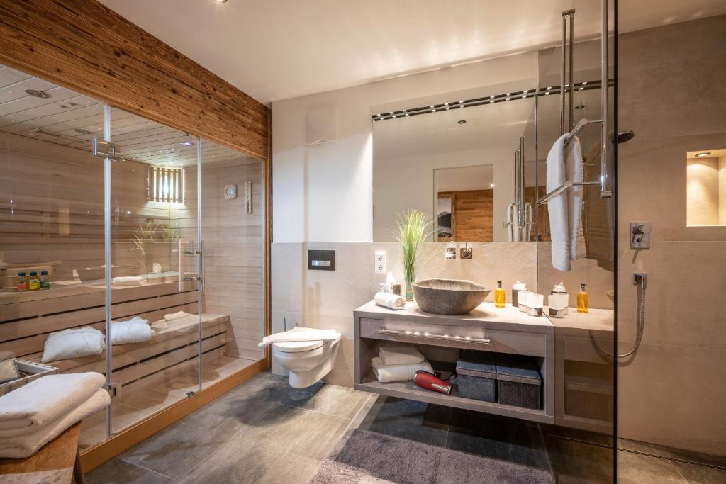 Mountain Chalet Kirchberg photo