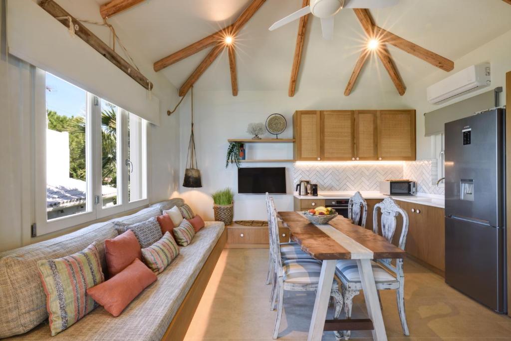 Paradisso Beach Villas photo