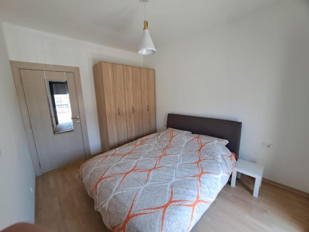 Home Away Apartment - 3