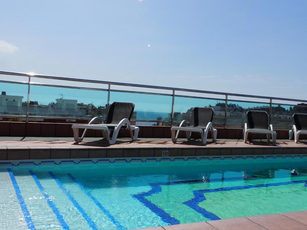 Hotel Astoria Park — Swimming pool in Lloret de Mar, Catalonia