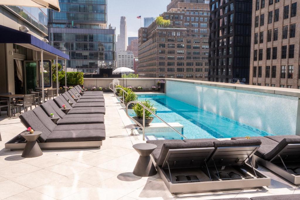 Swimming pool, The Dominick Hotel in New York (NY)