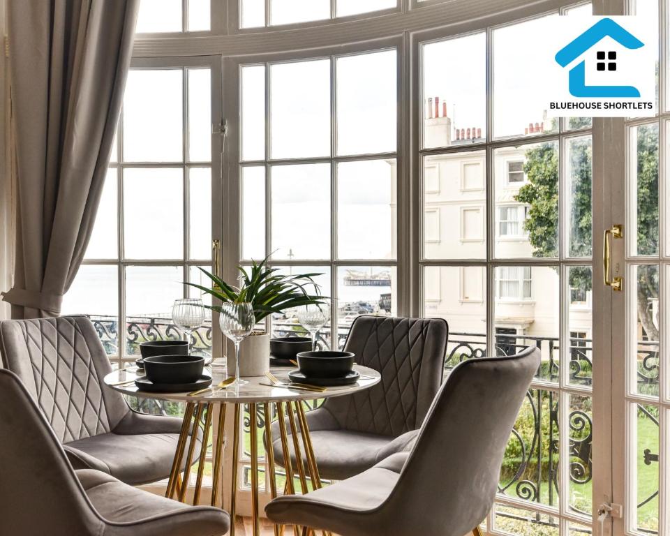 Cosy Brighton Retreat by the Sea photo 3