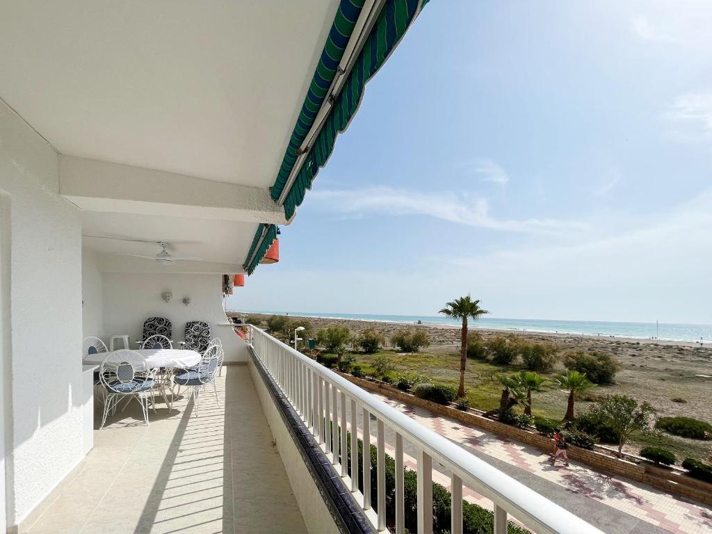 Global Properties, Apartamento en primera linea de playa, Canet de Berenguer, Canet d'en Berenguer