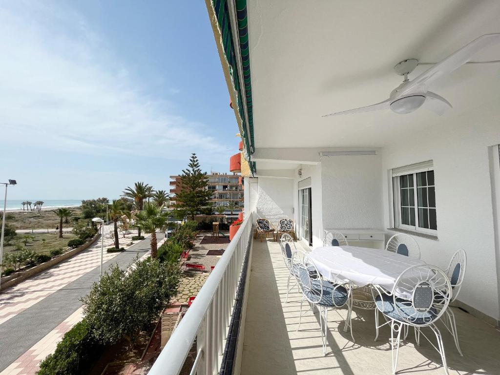 Global Vacacional, Apartamento en primera línea de playa, Canet de Berenguer - 2