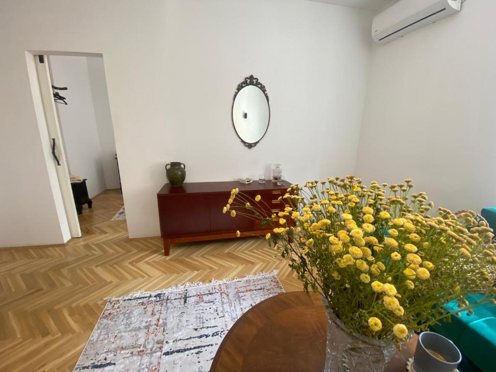 Unfamiliar Mili, Center - 4