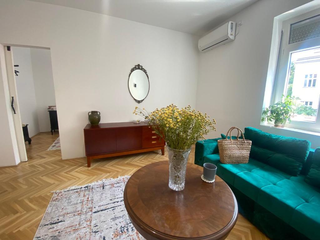 Unfamiliar Mili, Center - 5