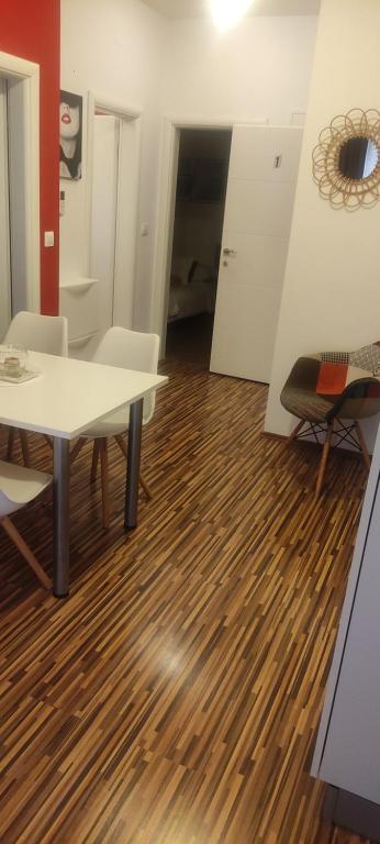 Tomena apartments photo