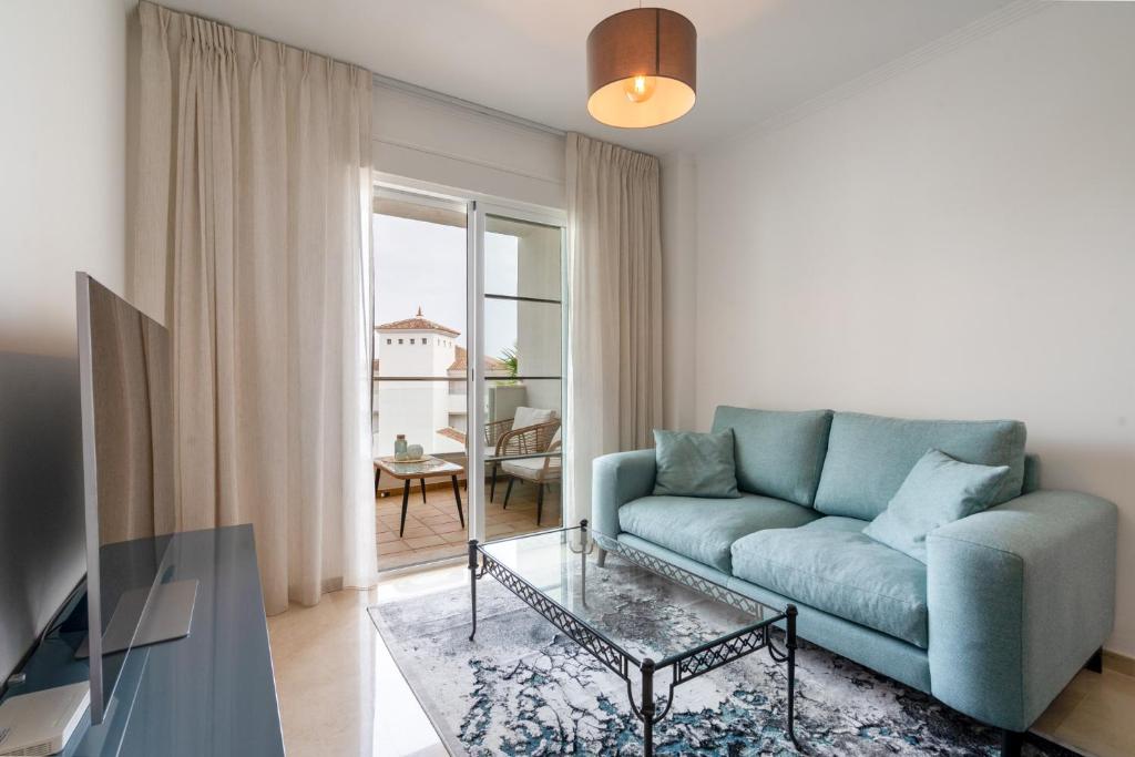 13 Modern apt for 6 guest with shared pool in Manilva Andalucia, Manilva