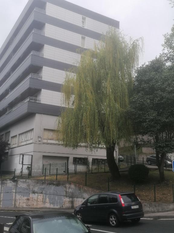 Exclusivo espacio - Parking Gratis - 2