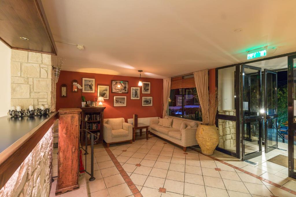 Hill View Hotel Apartments photo