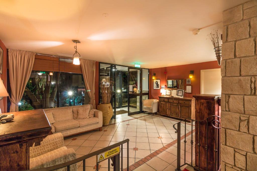 Hill View Hotel Apartments photo