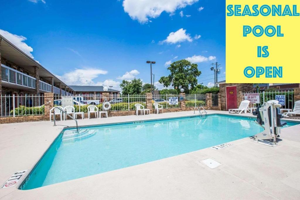 Rodeway Inn Expo Center photo
