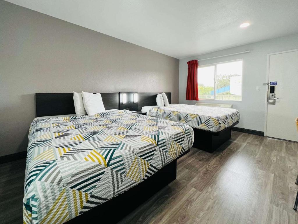 Motel 6-La Mesa, CA - San Diego photo