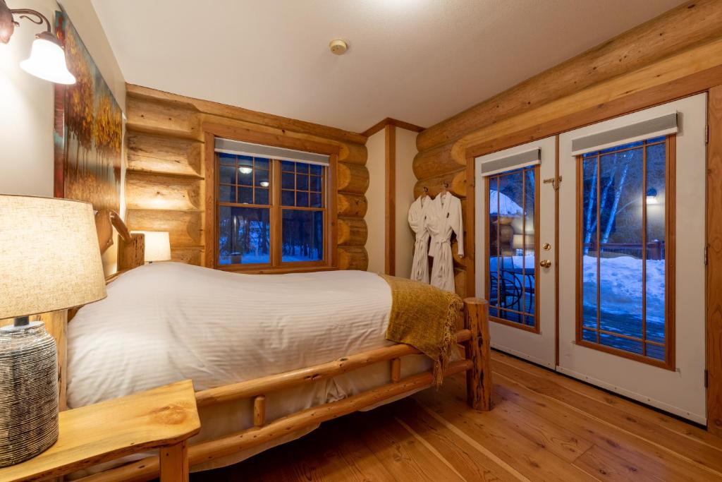 Moberly Lodge photo