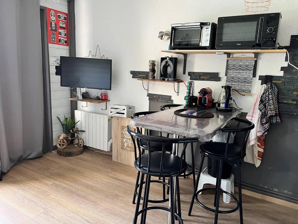 Studio cabine familial avec balcon aux Angles - 2