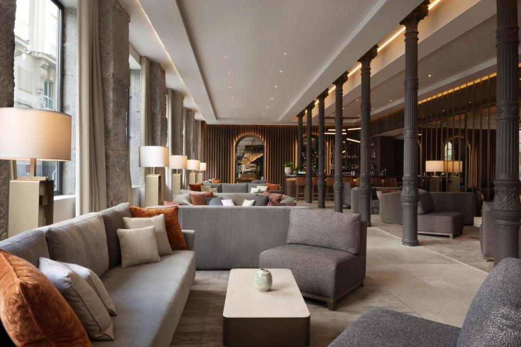 JW Marriott Hotel Madrid - 3