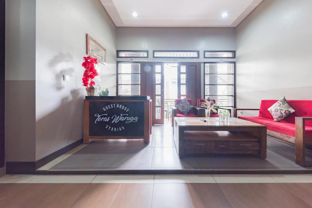 OYO 90026 Guest House Teras Waruga Syariah photo