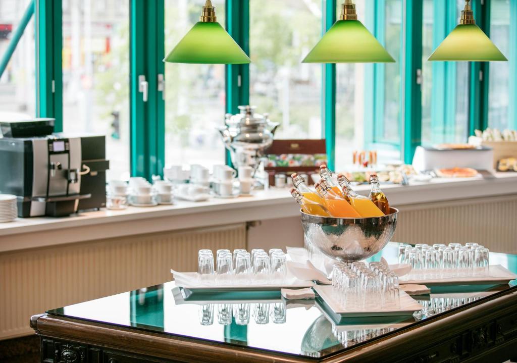 Essen und Erfrischungen