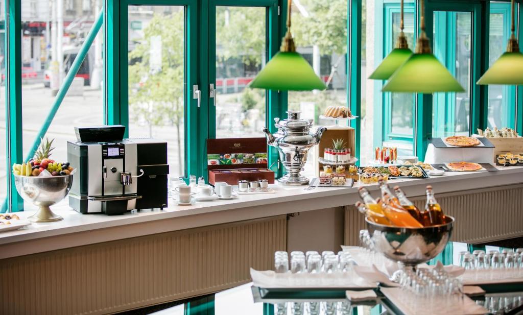 Essen und Erfrischungen