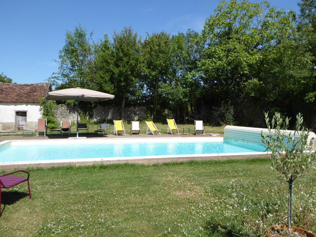 Chateau de Charnizay photo