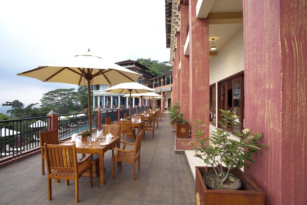 Restaurant, Amaya Hills Kandy in Kandy