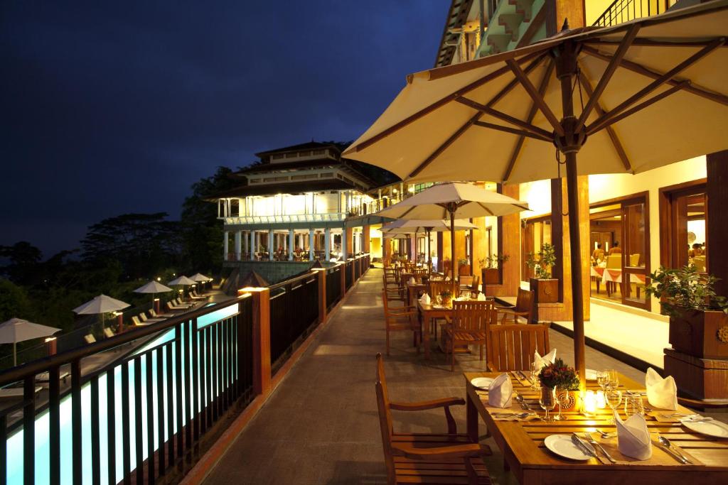 Restaurant, Amaya Hills Kandy in Kandy