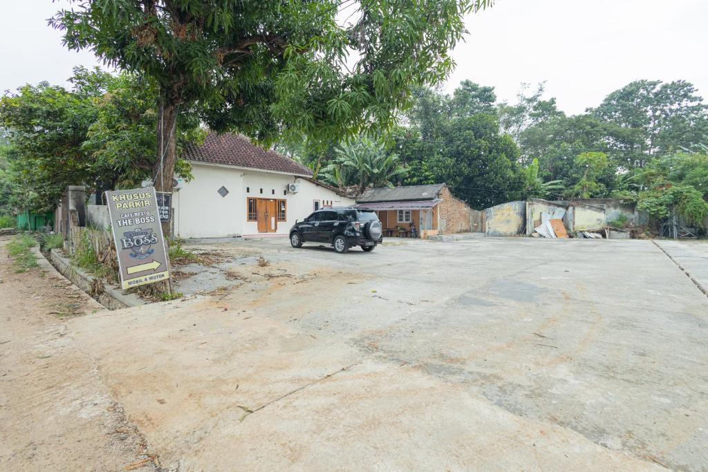Boss Residence Serang RedPartner photo