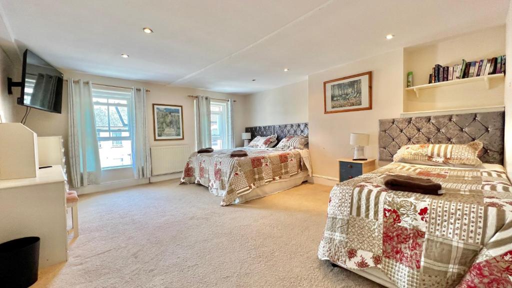 3 Bedroom Character Townhouse, Wellington photo 2