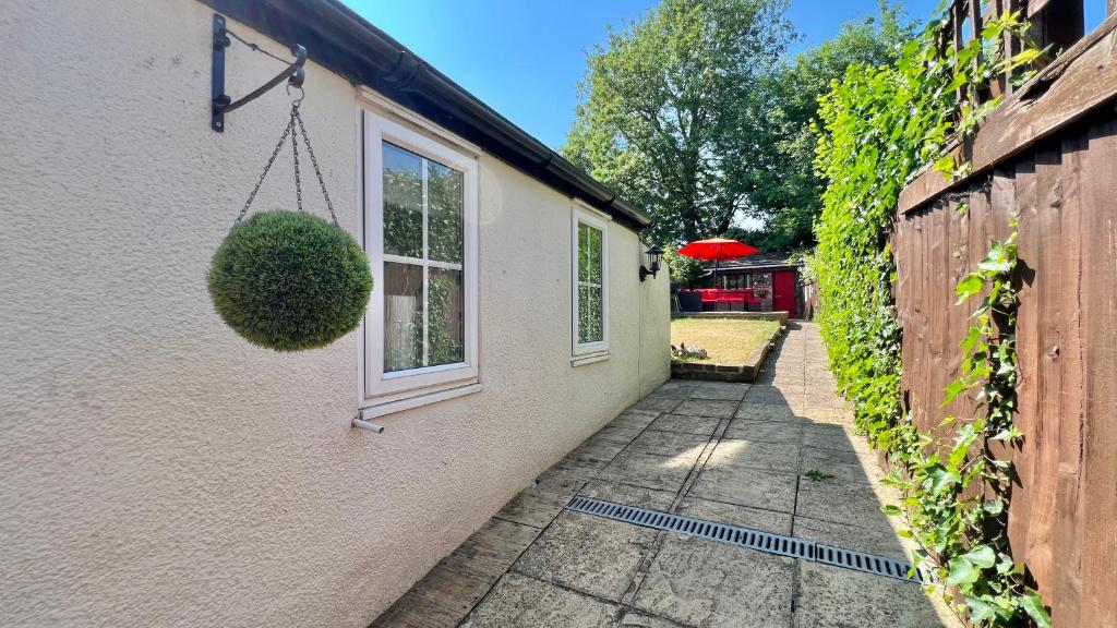 3 Bedroom Character Townhouse, Wellington photo 7