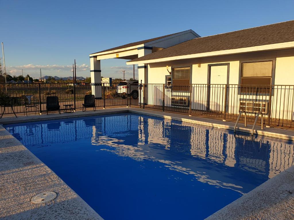 Riata Inn - Marfa photo