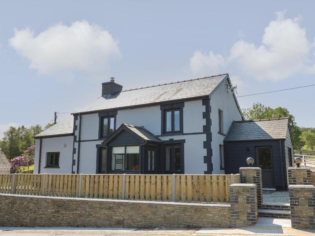 Rhiwmynach, Aberystwyth