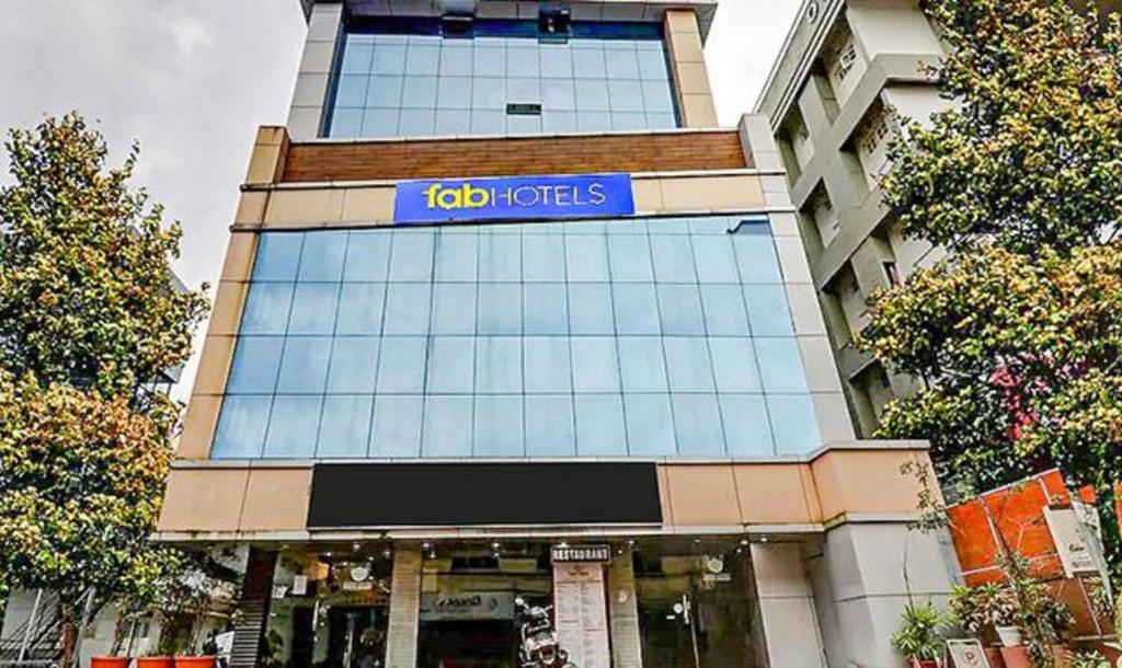 FabHotel PGS Inn