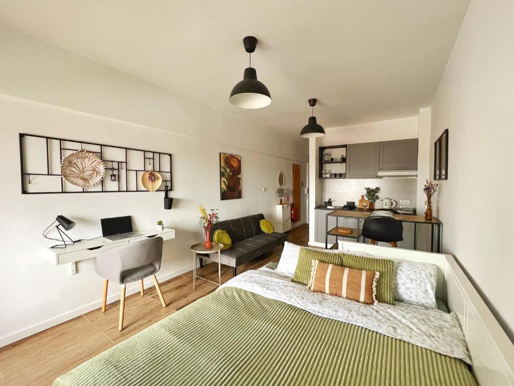 ROOM 335, São Martinho do Porto