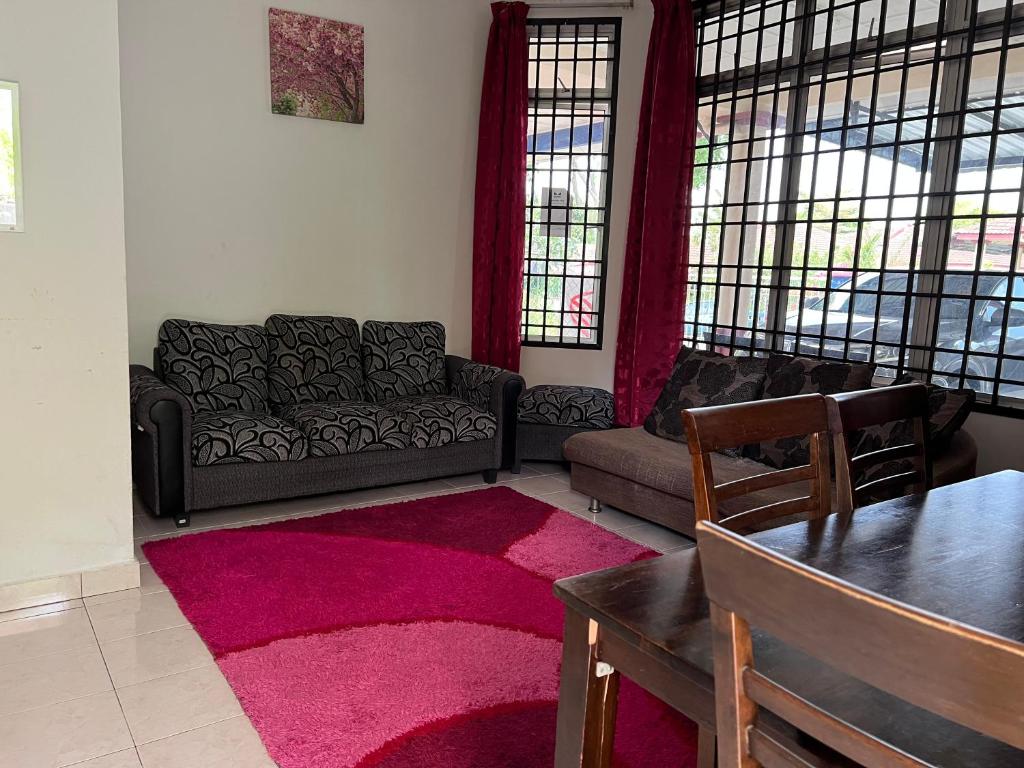 AziziYati Homestay KLIA Sepang FreeWiFi SmartTV International Channels&Movies photo