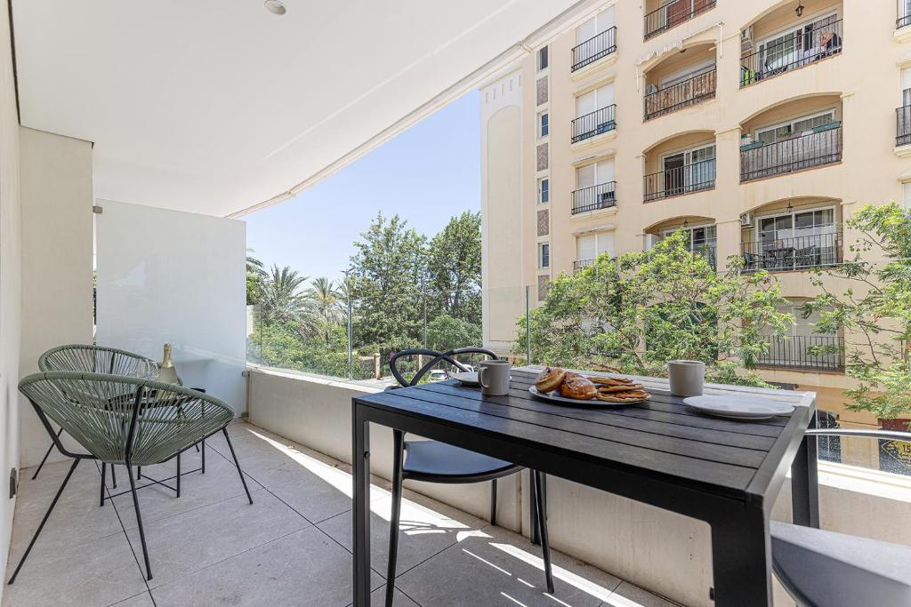 Stylish 2 Bedroom Apartment in Estepona Old Town - 5