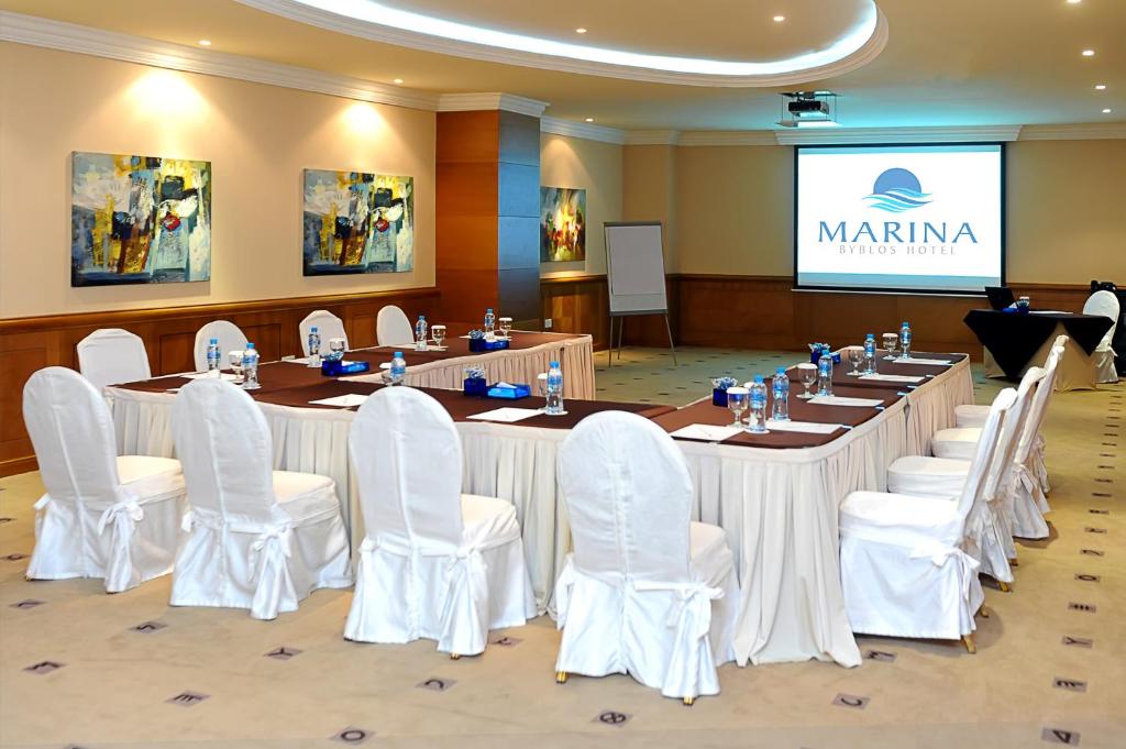 Marina Byblos Hotel — Hotel building in Dubai