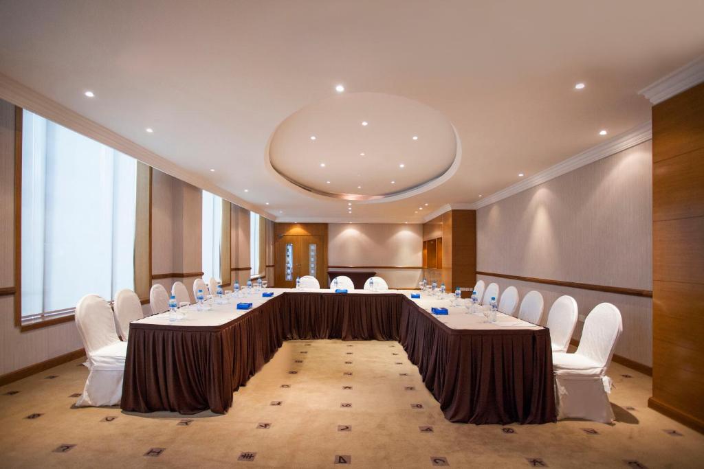 Marina Byblos Hotel — Hotel building in Dubai