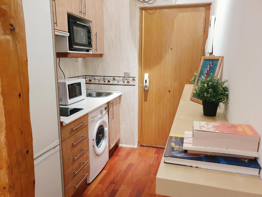 Enjoy a cosy studio in Malasaña BAR - 4