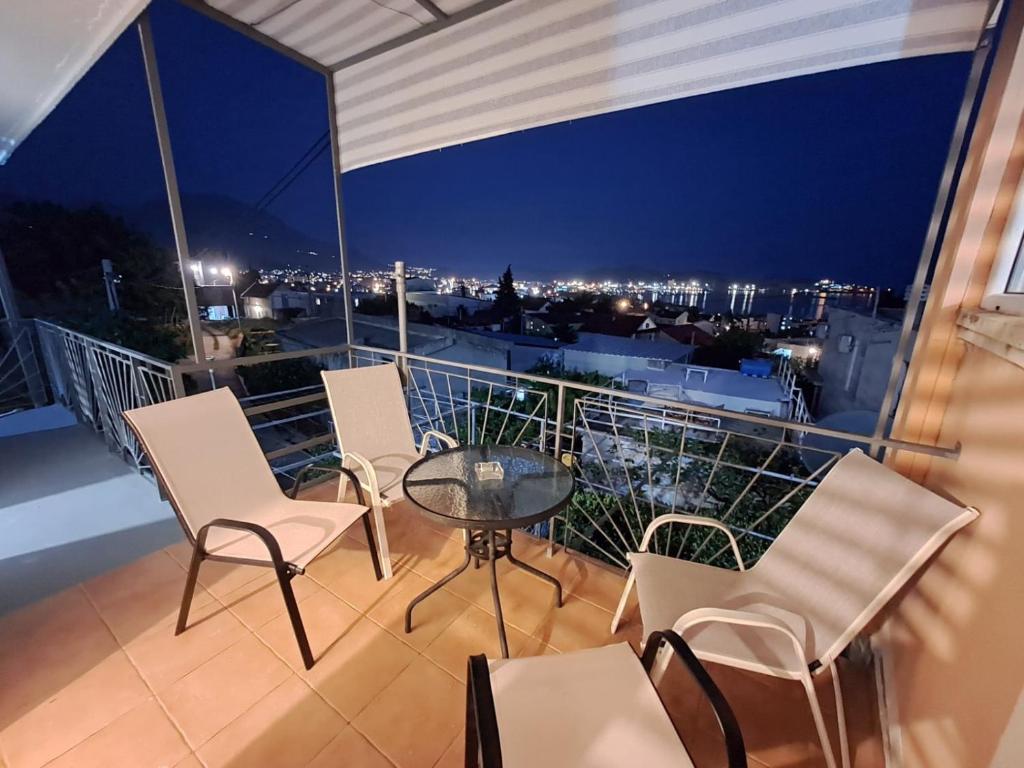apartman ANAMI, Bar