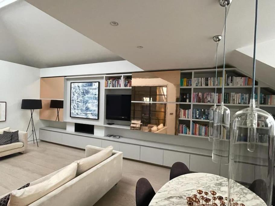 Marbella Execustay, Marbella