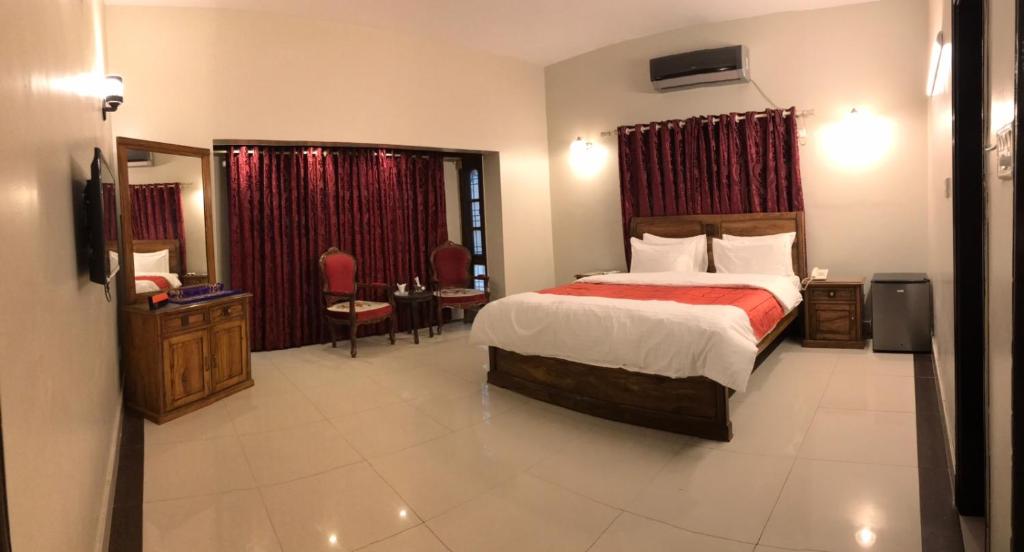 Hotel inn — Hotel in Karachi